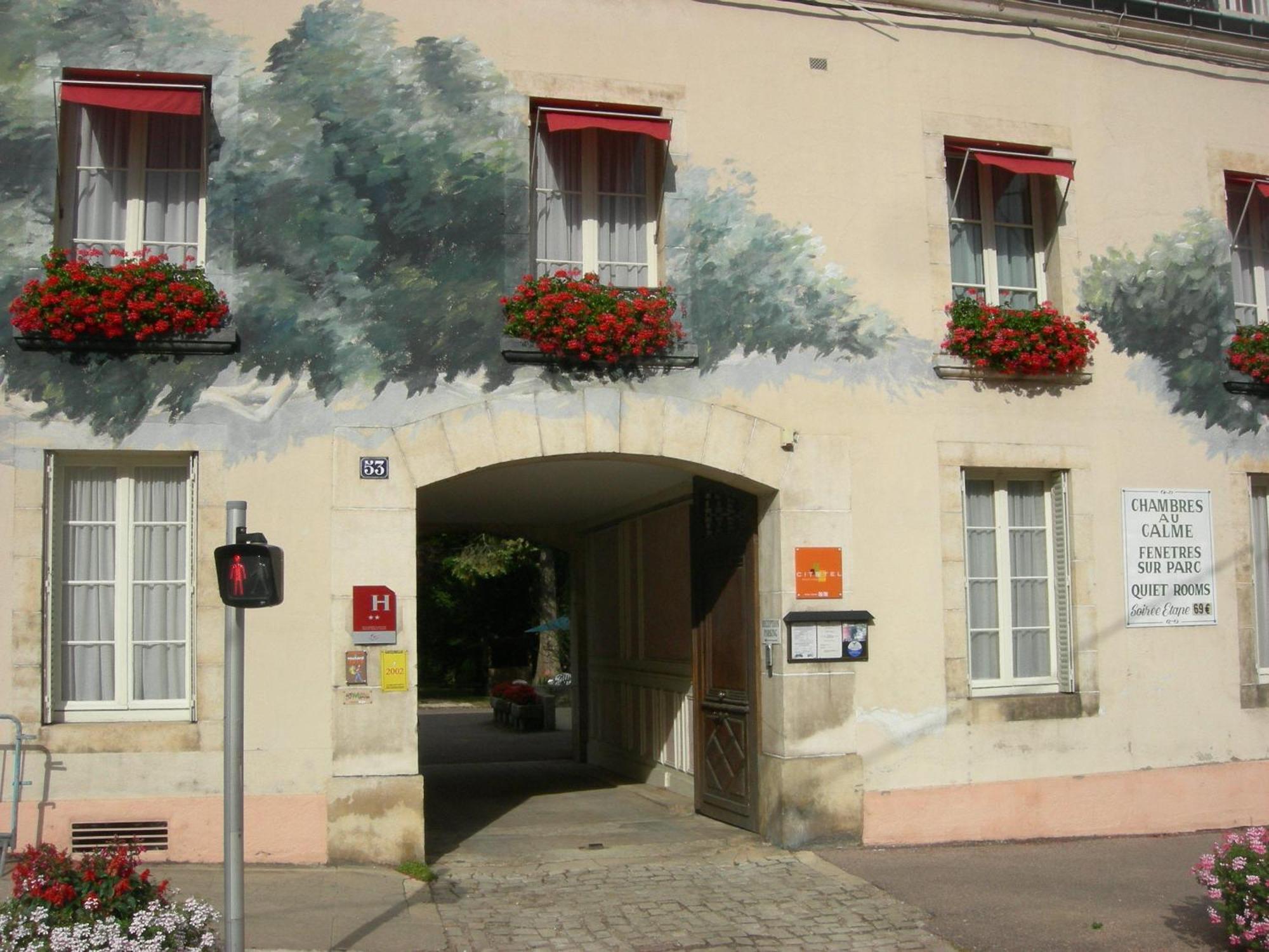 Cit'Hotel Avallon Vauban Ngoại thất bức ảnh